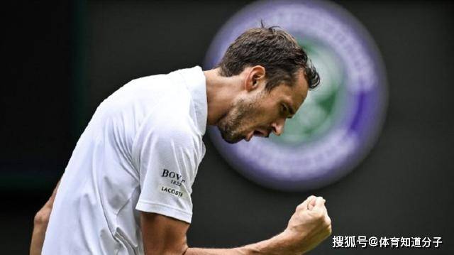 年终总决赛险胜法网,梅德韦杰夫状态火热 年终总决赛险胜法网,梅德韦杰夫状态火热