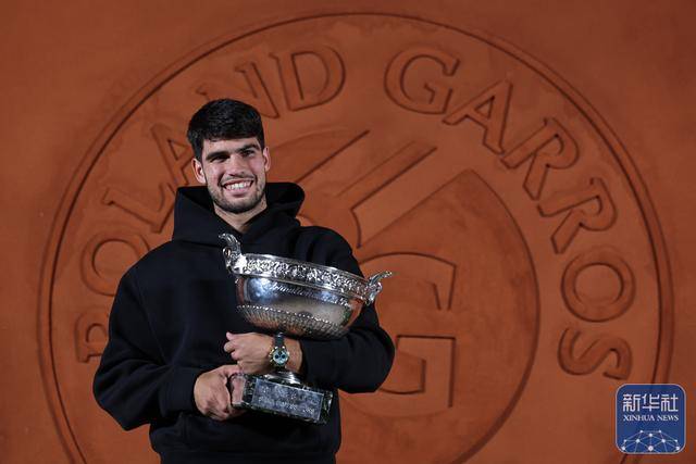 年终总决赛翻盘美网，阿尔卡拉斯扛起全队