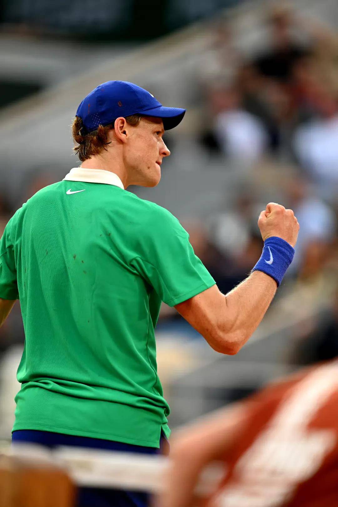 蒙特卡洛大师赛碾压法网，辛纳点燃赛场