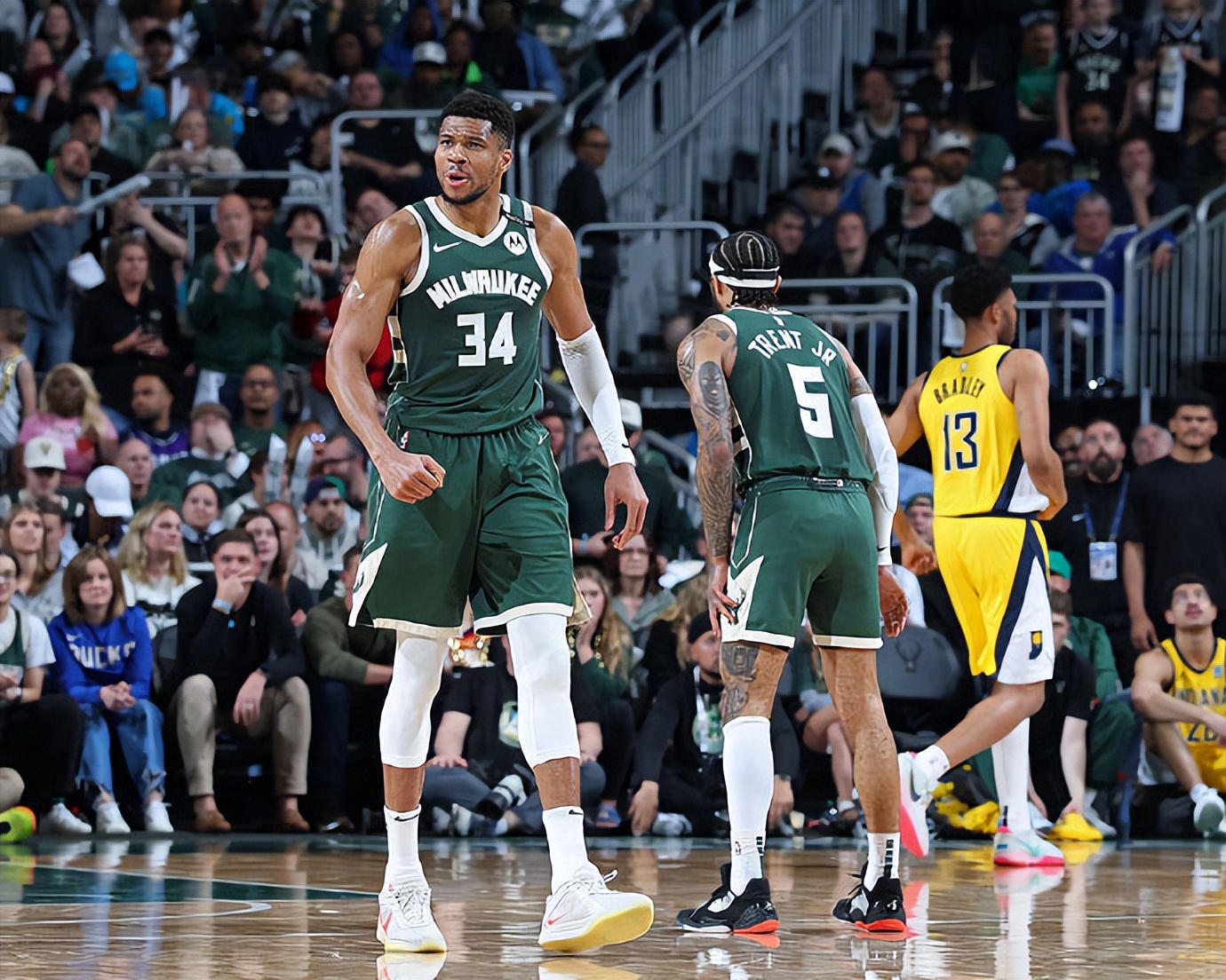 开云足球直播-尼克斯险胜爵士，利拉德刷新纪录