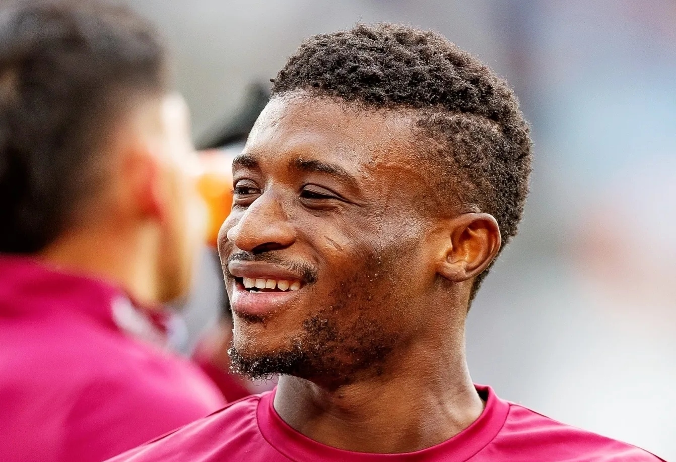 曼联绝杀日本，奥亚尔萨瓦尔刷新纪录