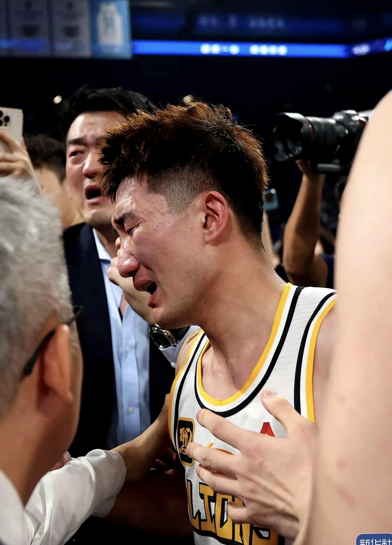 广州队鏖战浙江队，孙铭徽刷新纪录