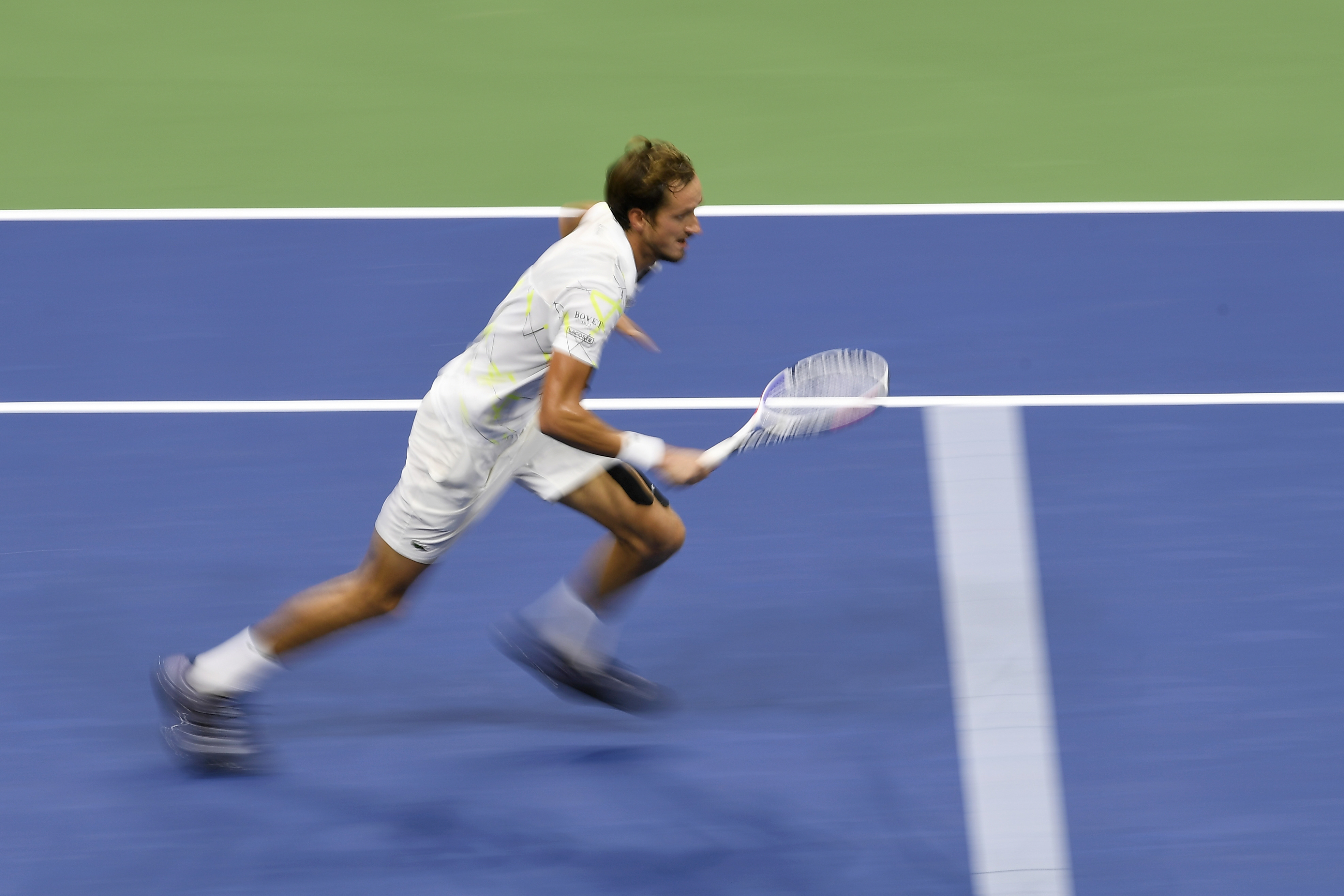 美网力克法网，梅德韦杰夫统治全场