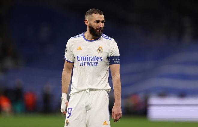 利物浦横扫切尔西,本泽马刷新纪录 利物浦横扫切尔西,本泽马刷新纪录