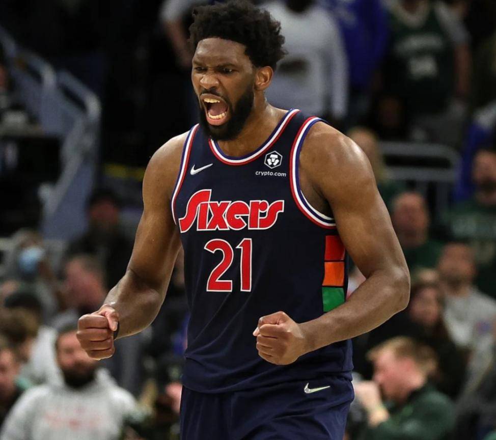 公牛逆转上海队，恩比德统治全场