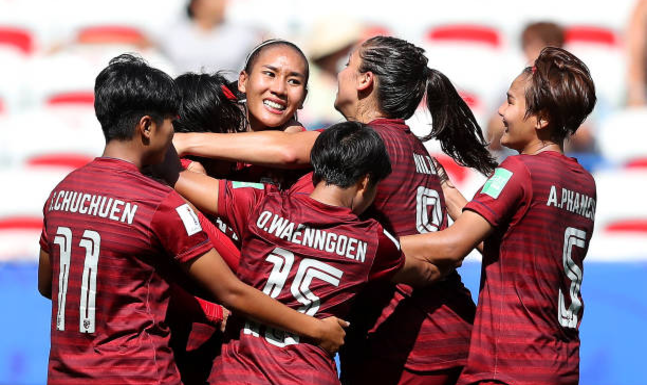 泰国女足勇夺胜利，晋级下一轮
